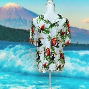 Forever 21 Men’s Hawaii Aloha Button Down Shirt Toucans & Macaws Size Medium